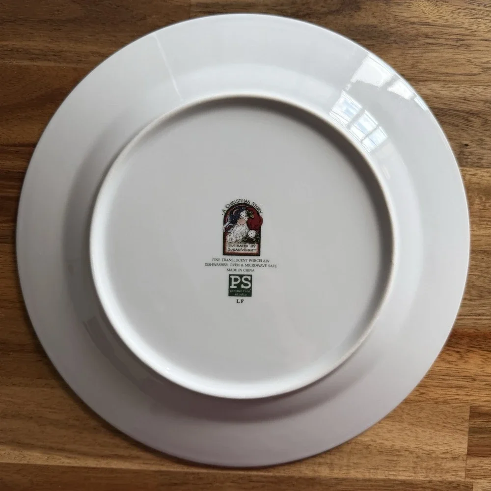 PORTMEIRION STUDIO 4-PC Susan Winget A CHRISTMAS STORY Dinner Plates Santa Claus